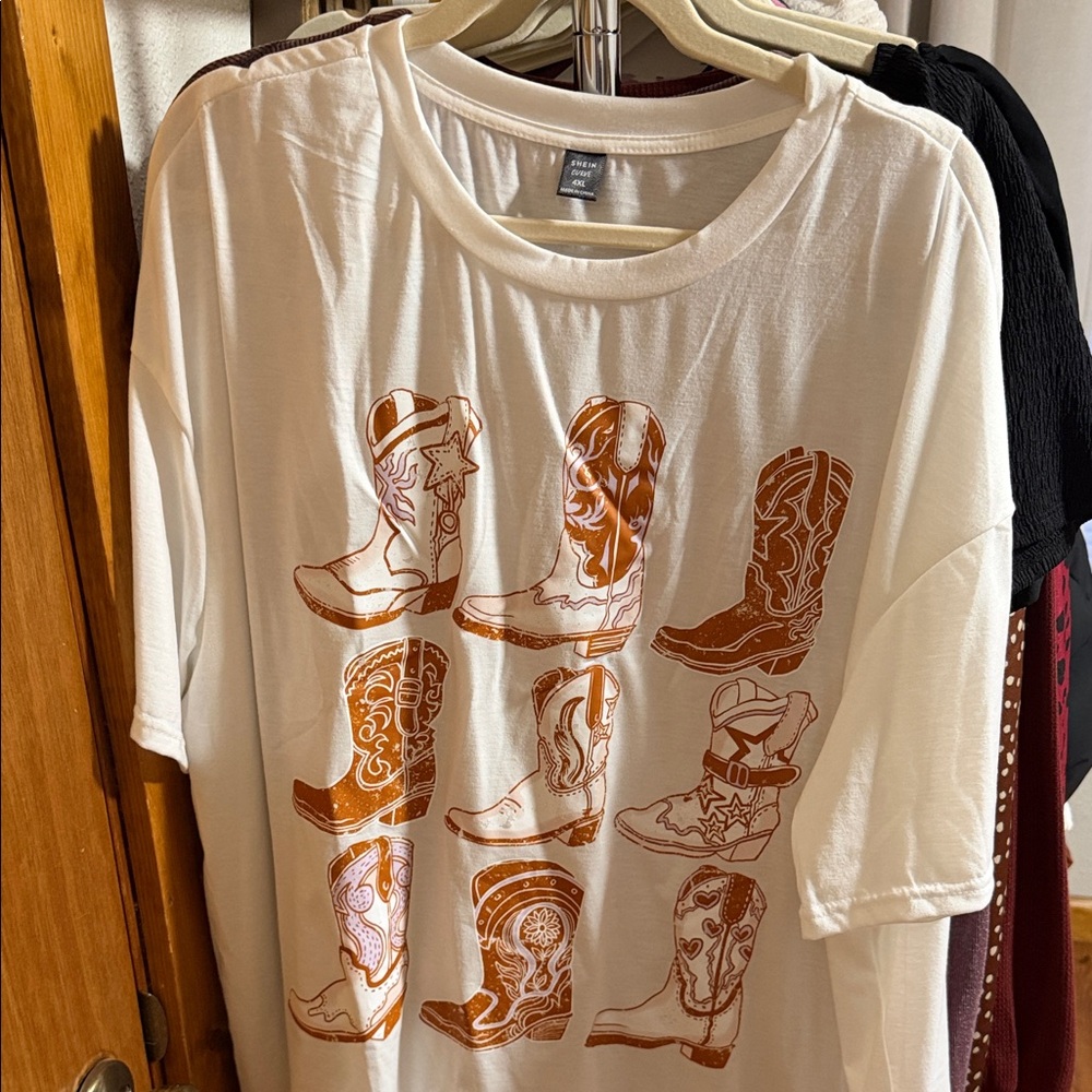 SHEIN Cream Curve T-Shirt